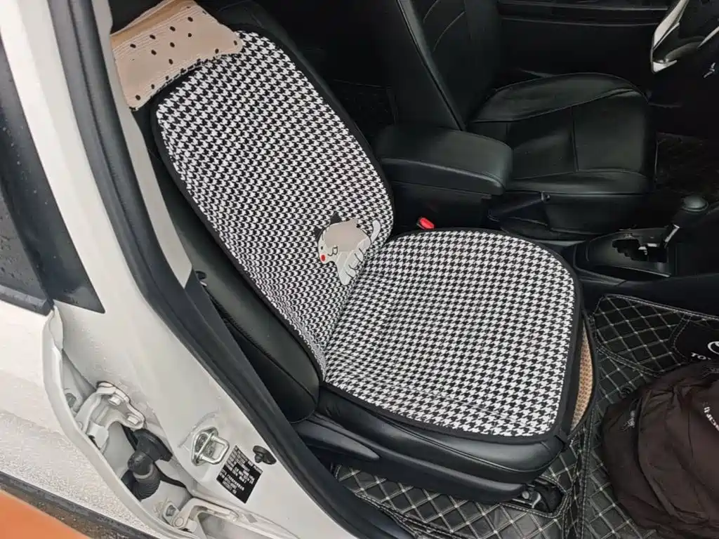 Toyota Yaris L 2021 — фото 25