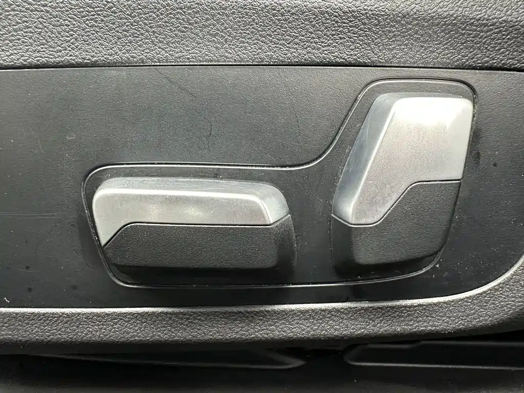 BMW 3 Series 2023 — фото 12