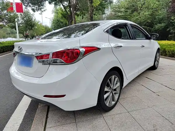Hyundai Elantra Langdong 2015