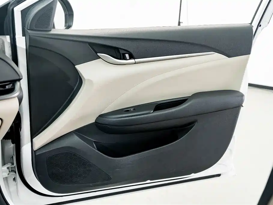 Buick Excelle 2017 — фото 14