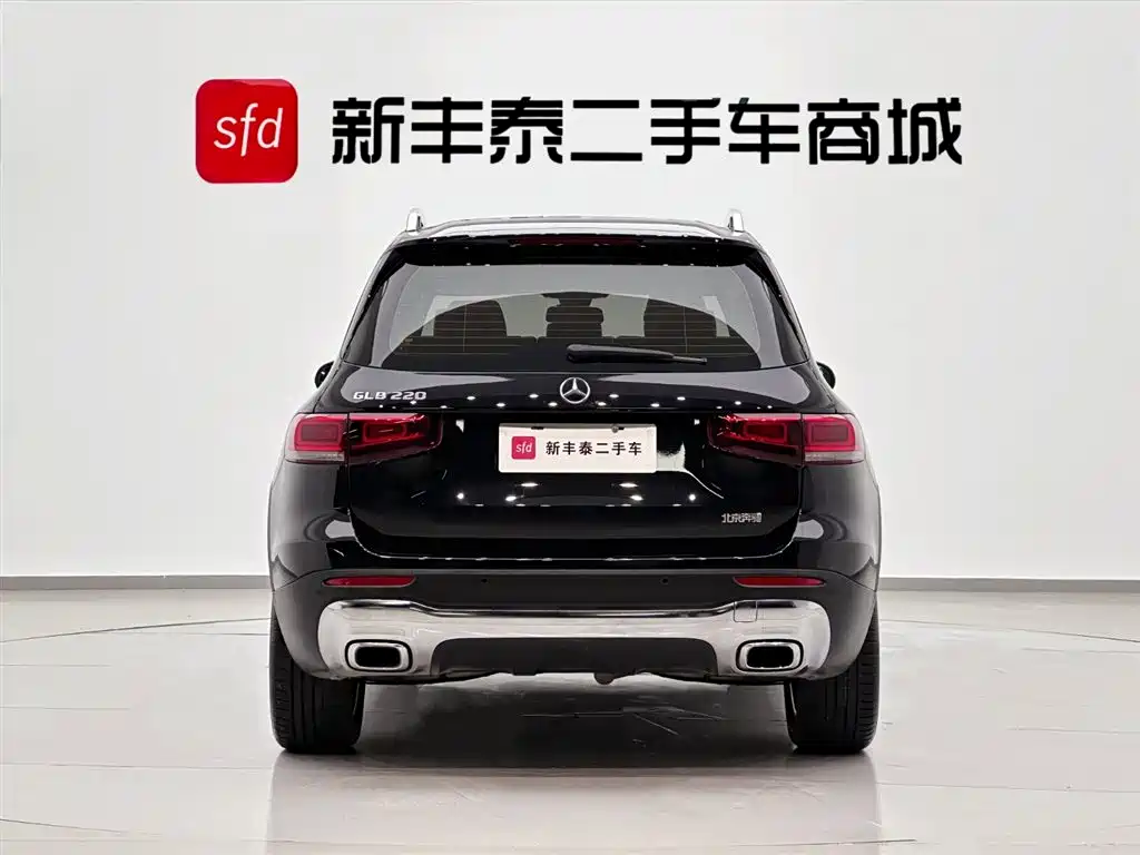 Mercedes-Benz GLB 2023