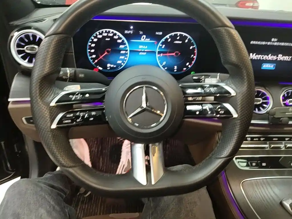 Mercedes-Benz E-Class 2021 — фото 11