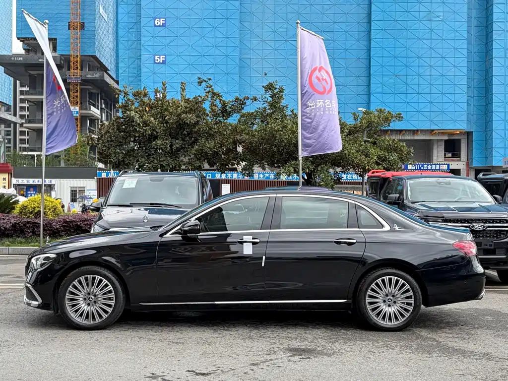 Mercedes-Benz E-Class 2022