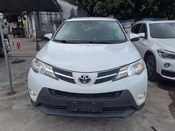 Toyota RAV4 2015