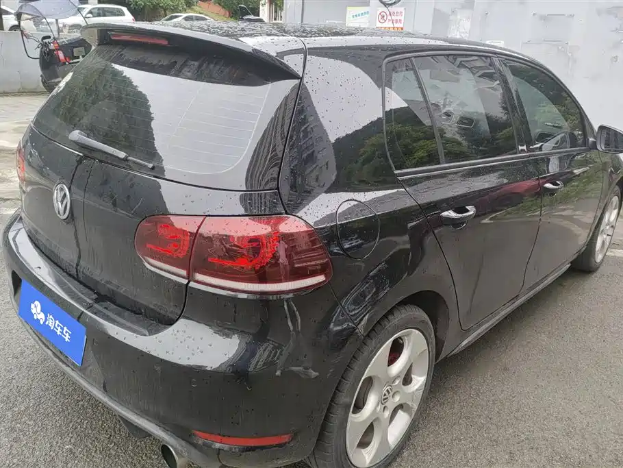 Volkswagen Golf GTI 2011