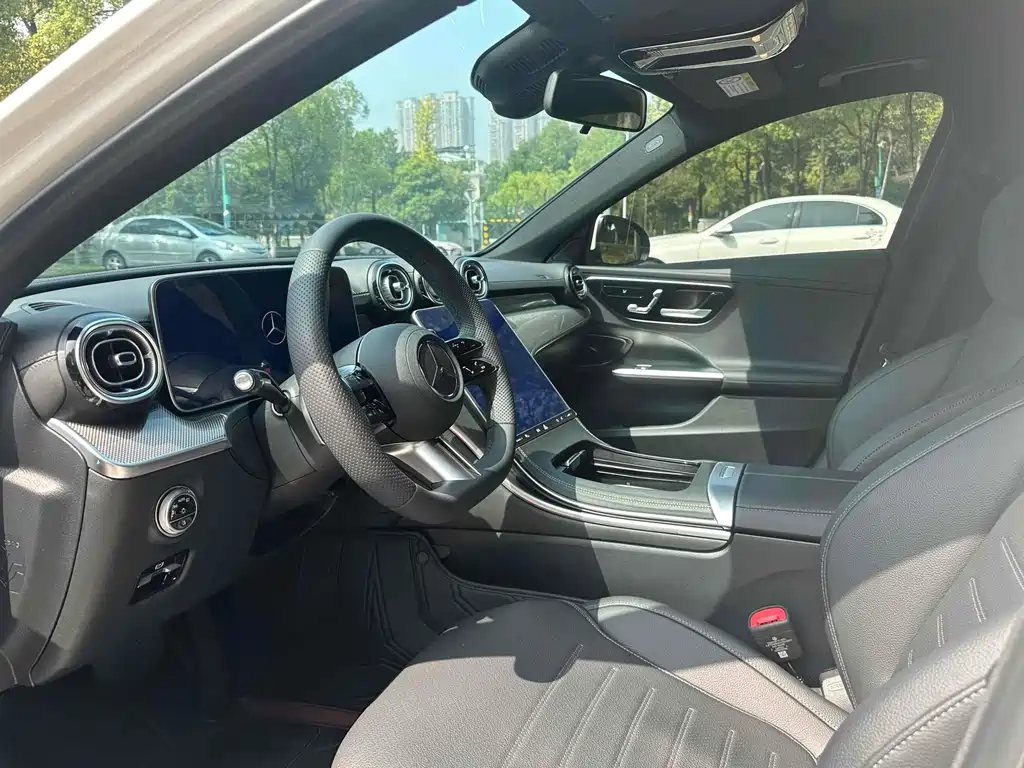 Mercedes-Benz C-Class 2023