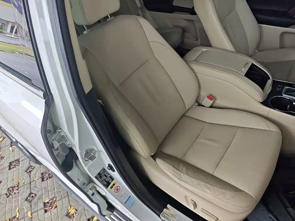 Toyota Highlander 2015 — фото 25