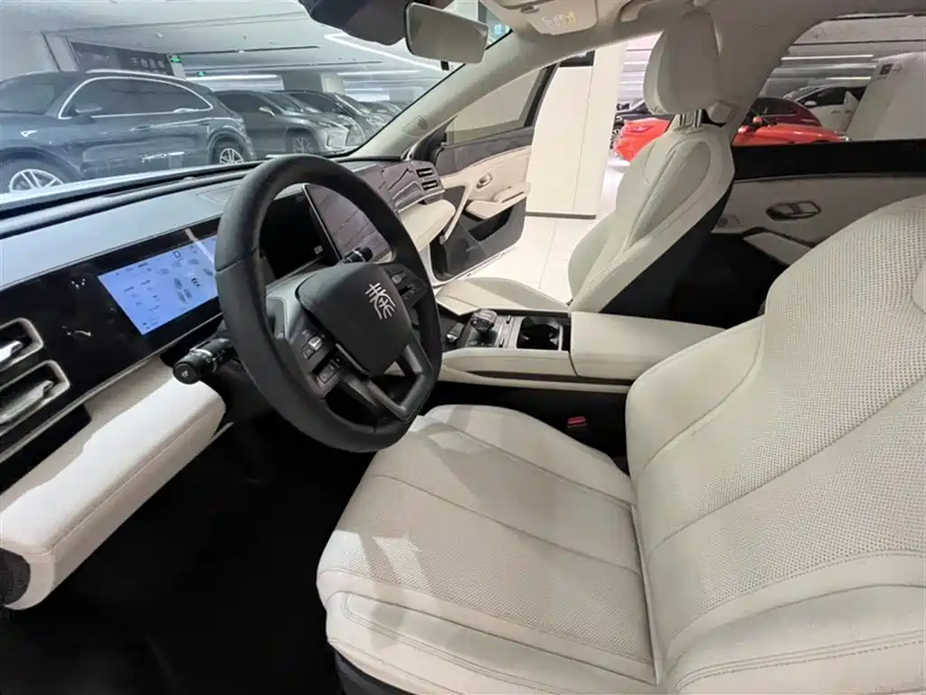 BYD Qin L 2025 — фото 15