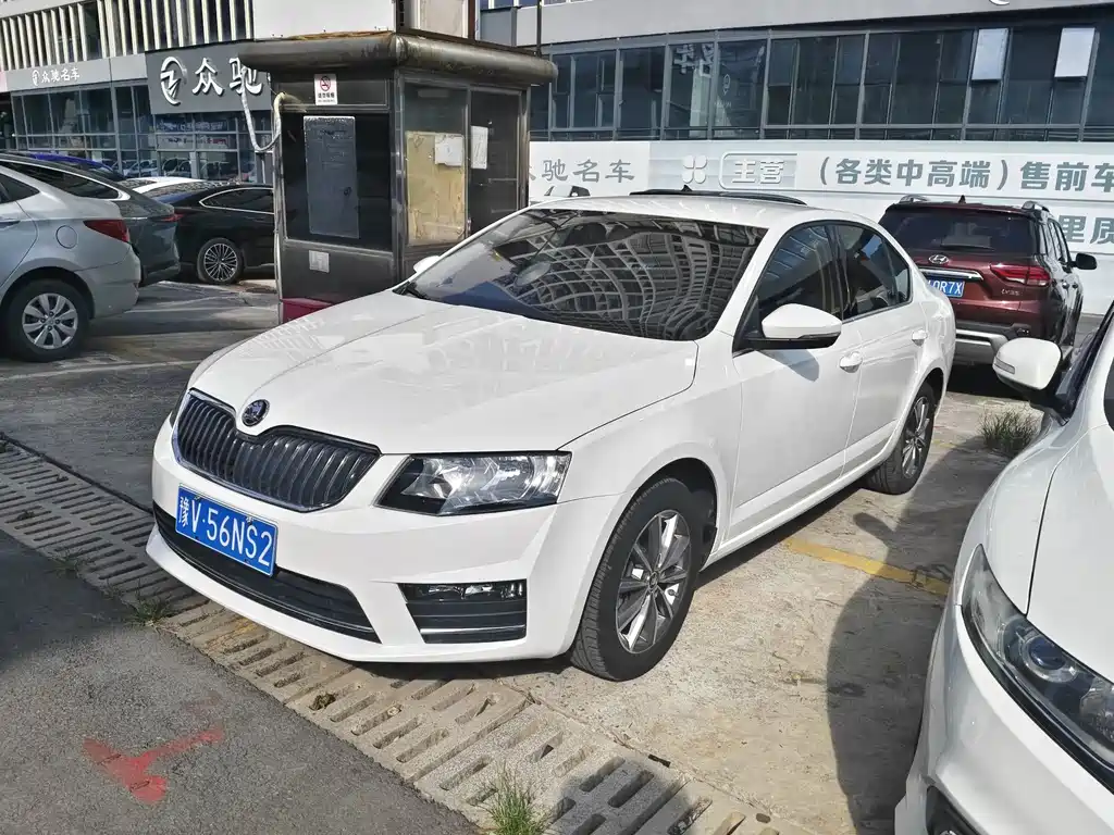 Skoda Octavia 2018 — фото 1