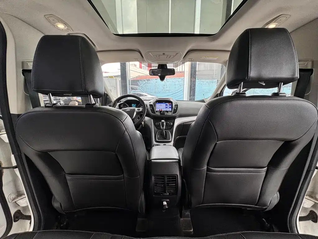 Ford Kuga 2016 — фото 20