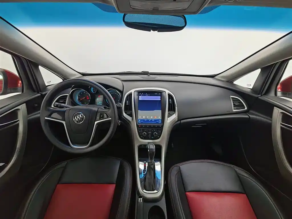 Buick Excelle 2015 — фото 5