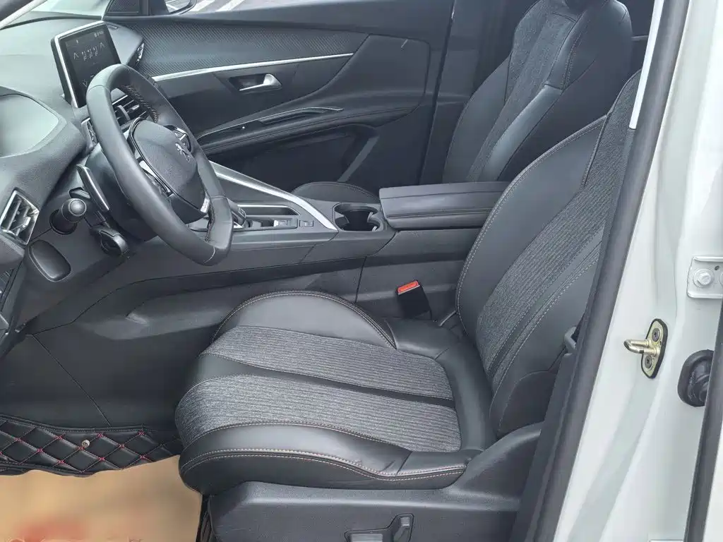 Peugeot 5008 2018 — фото 12