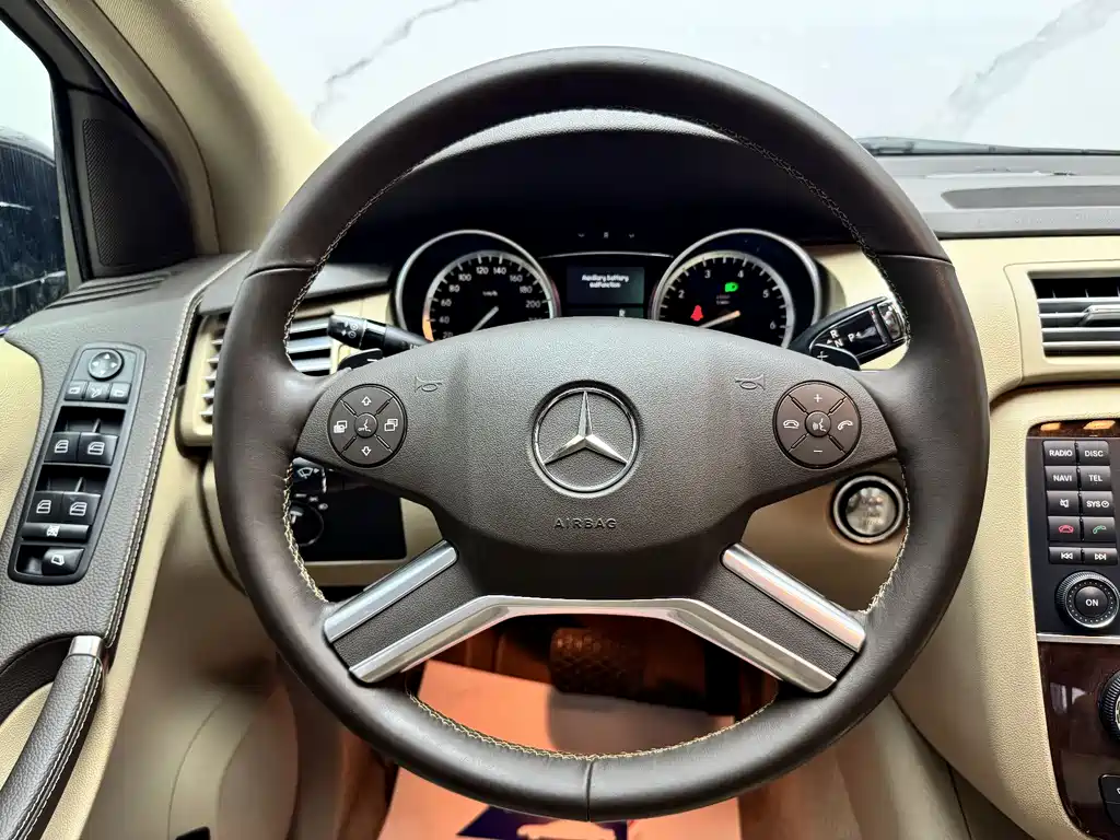 Mercedes-Benz R-Class 2012 — фото 11