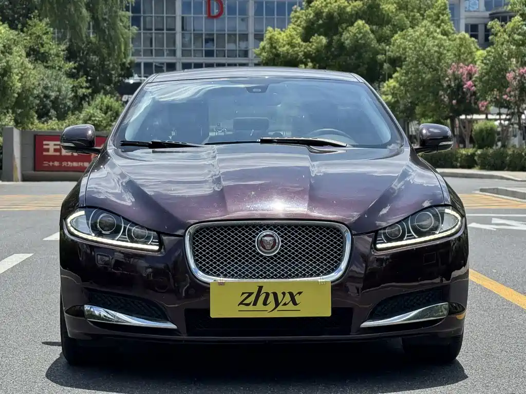 Jaguar XF 2015