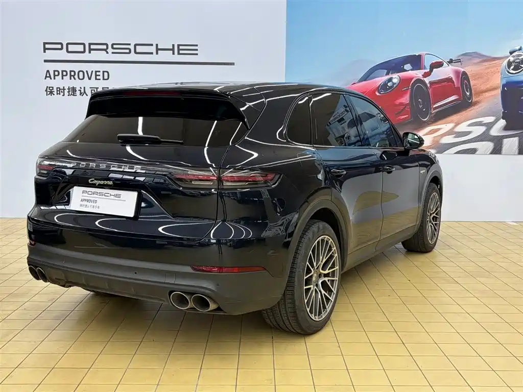 Porsche Cayenne Hybrid 2020 — фото 13