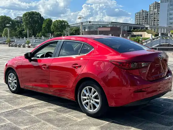 Mazda 3 Axela 2016