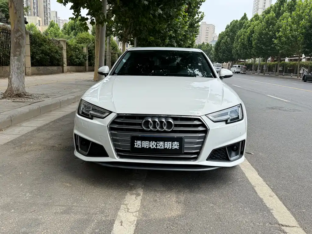 Audi A4L 2019