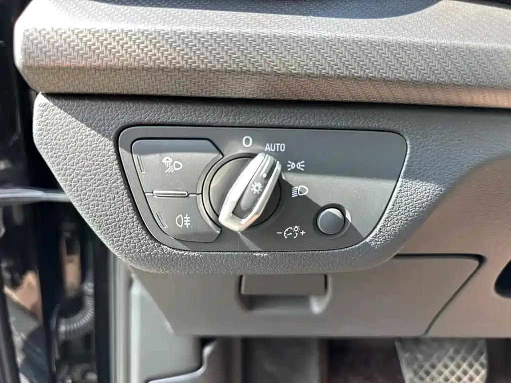 Audi Q5L 2022 — фото 13