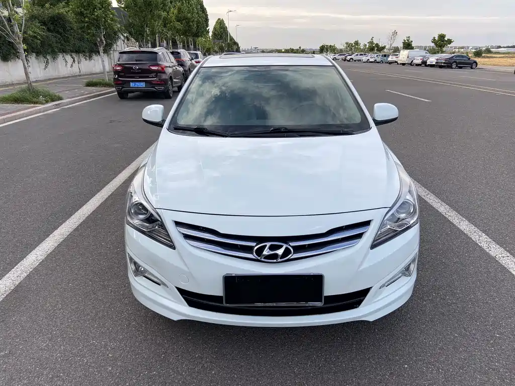 Hyundai Verna 2016 — фото 2