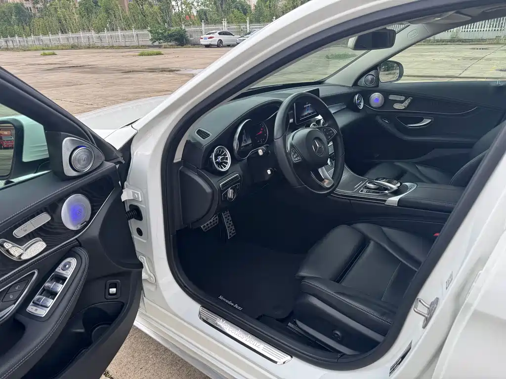 Mercedes-Benz C-Class 2018