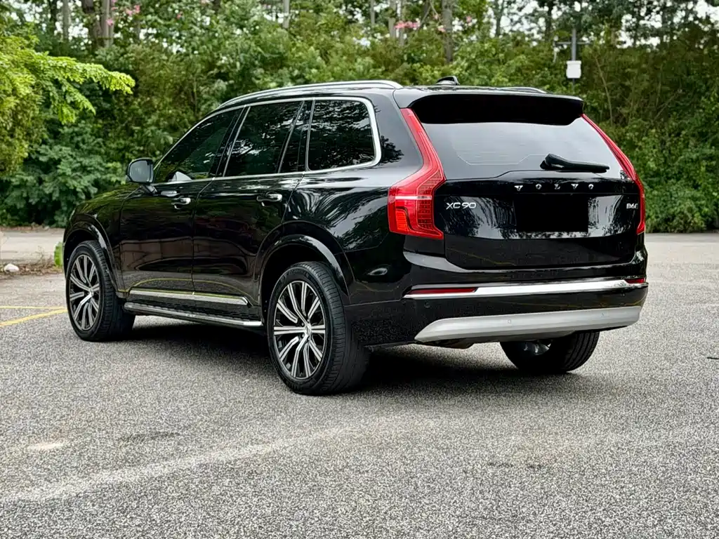 Volvo XC90 2022 — фото 8