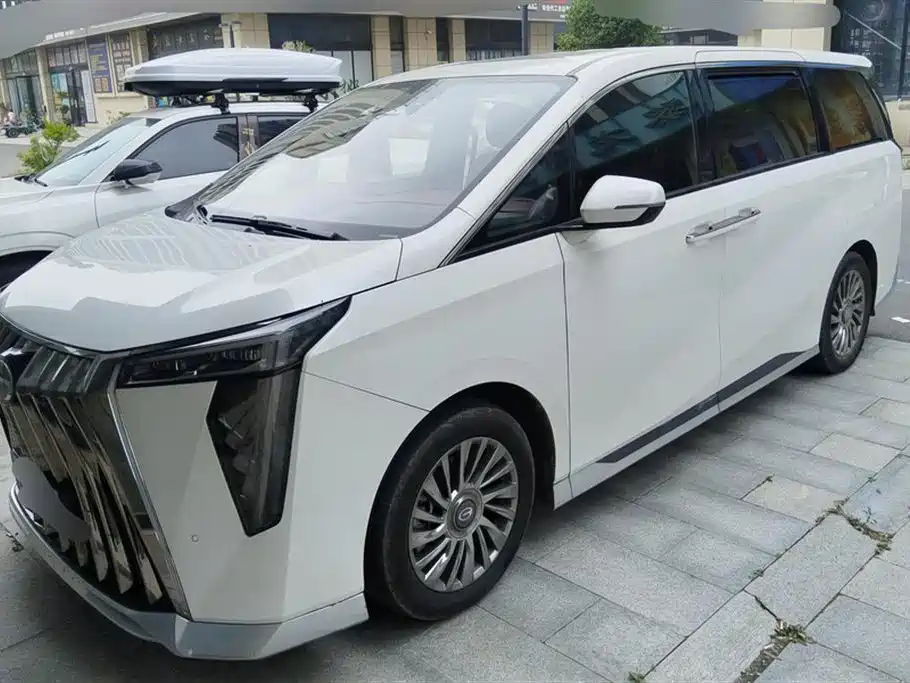 GAC Motor Trumpchi M8 2023 — фото 1