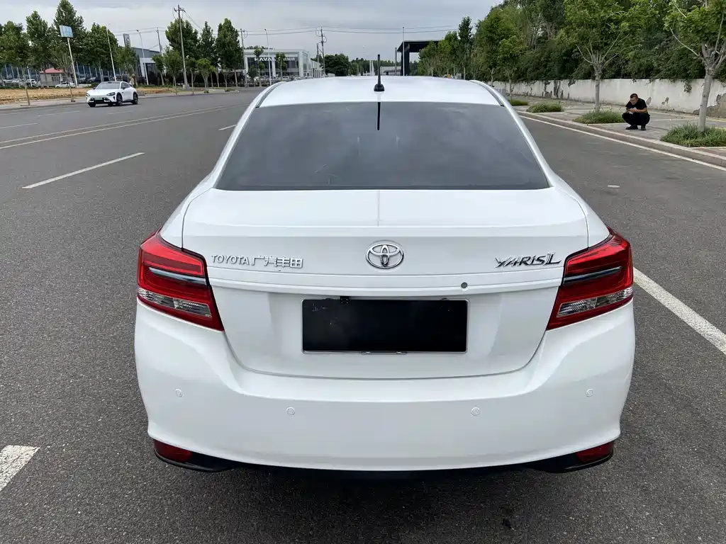 Toyota Yaris L 2017