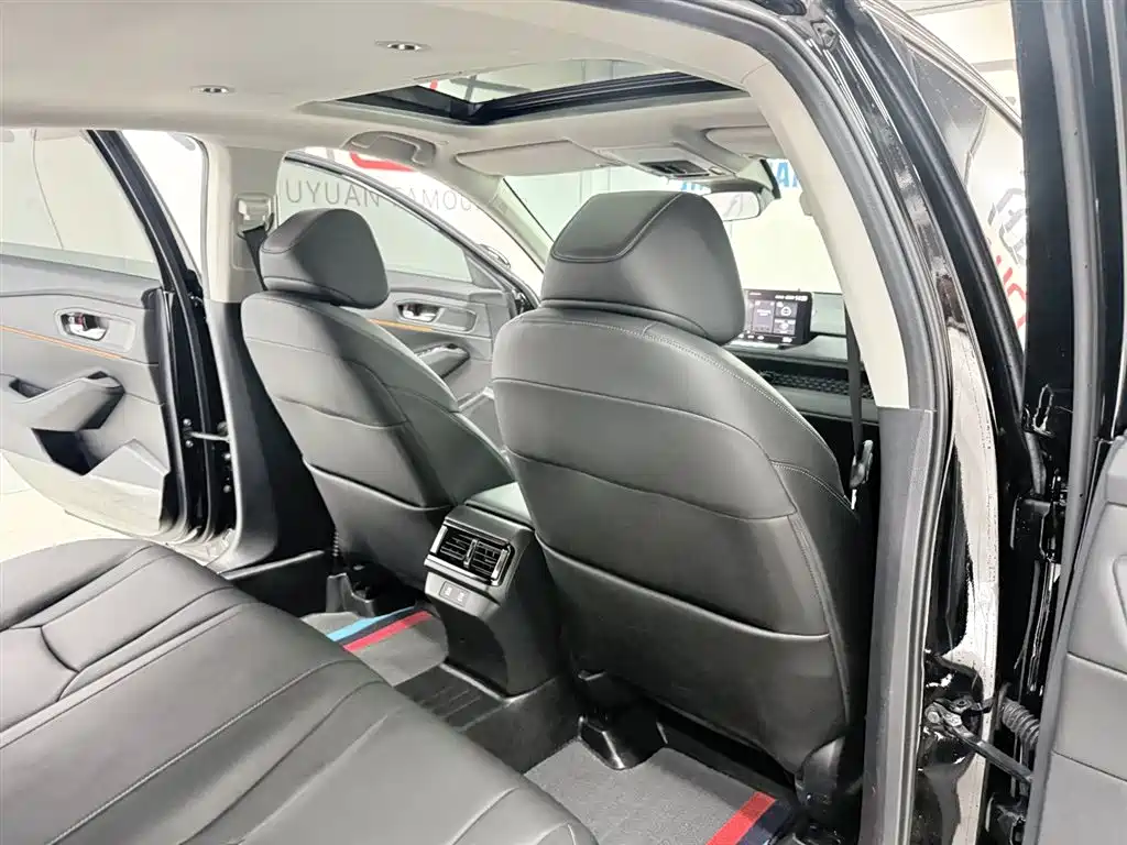 Honda Accord 2024 — фото 15
