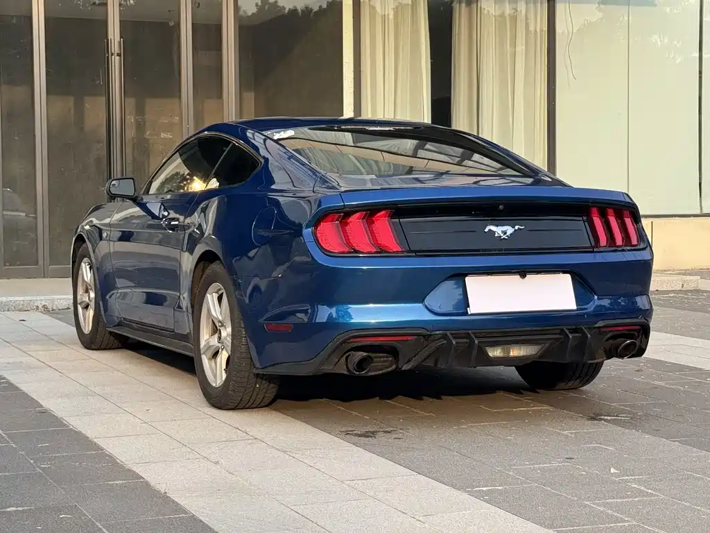 Ford Mustang 2018 — фото 9