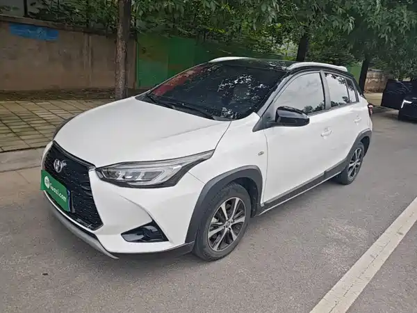 Toyota Yaris L 2021