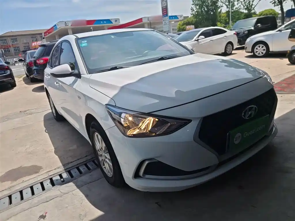Hyundai Elantra 2021 — фото 4
