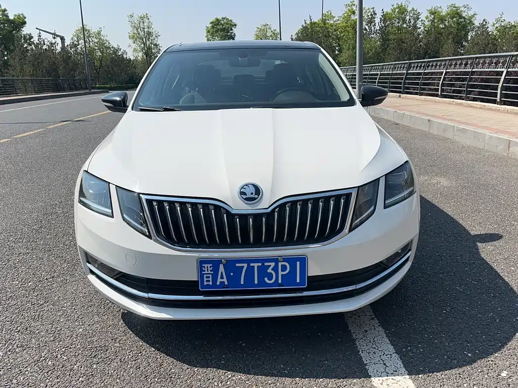 Skoda Octavia 2018 — фото 4