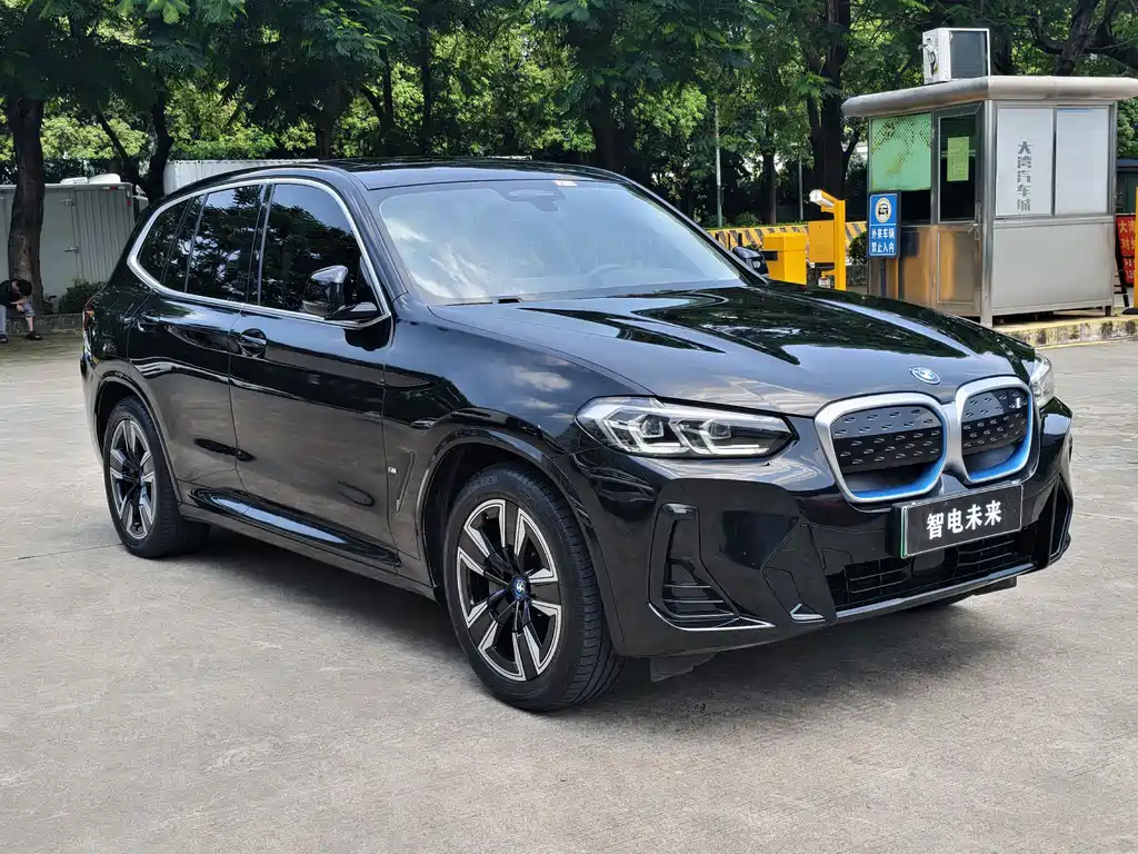 BMW iX3 2021 — фото 2