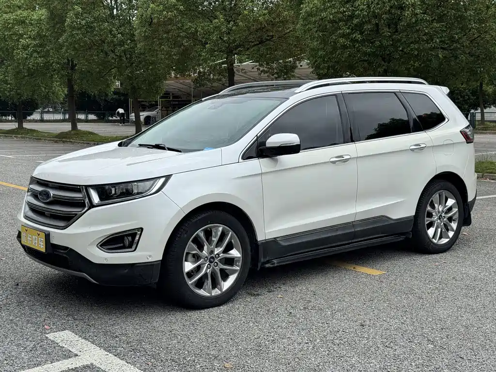 Ford Edge 2017 — фото 1