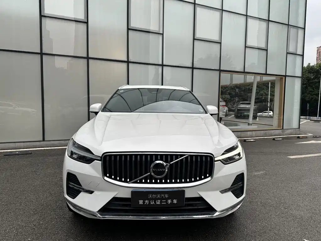Volvo XC60 2024 — фото 3