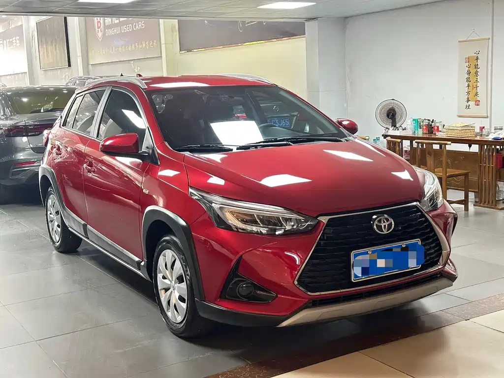 Toyota Yaris L 2021