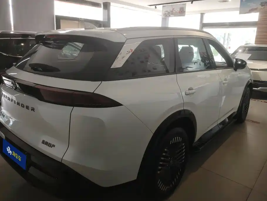 Nissan Teramont 2024