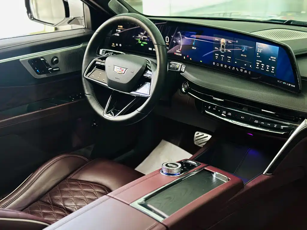 Cadillac CT6 2023 — фото 19