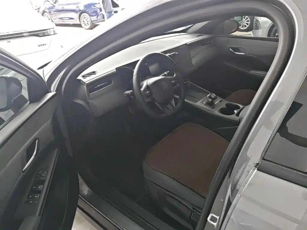 BYD Qin PLUS 2025 — фото 16