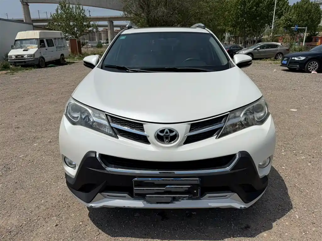 Toyota RAV4 2016 — фото 6