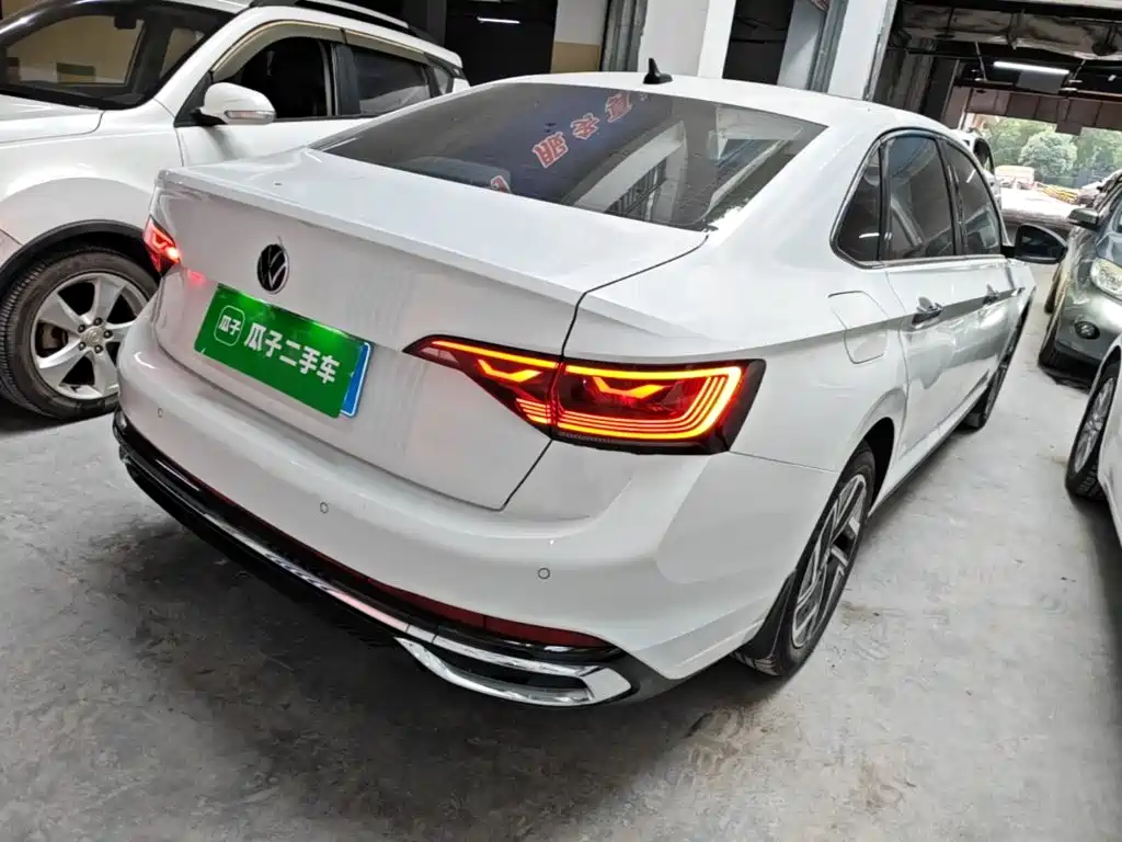 Volkswagen Sagitar 2022