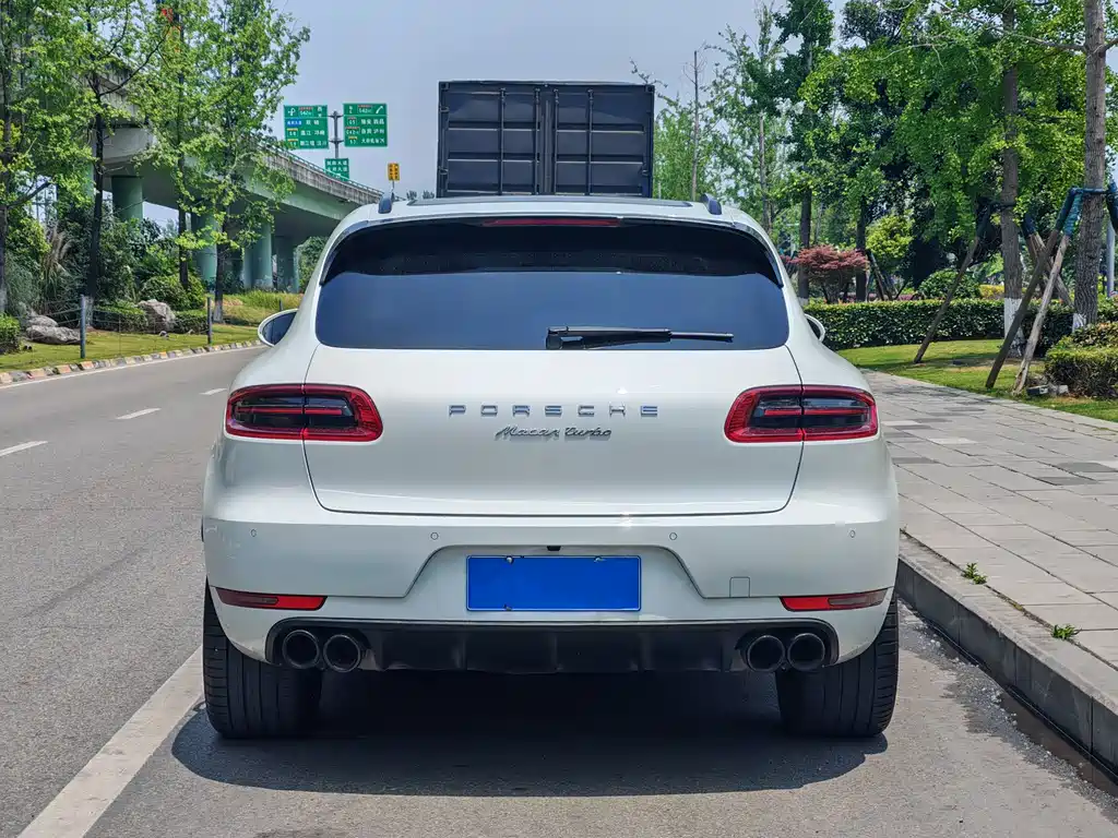 Porsche Macan 2016 — фото 5