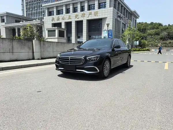 Mercedes-Benz E-Class 2023