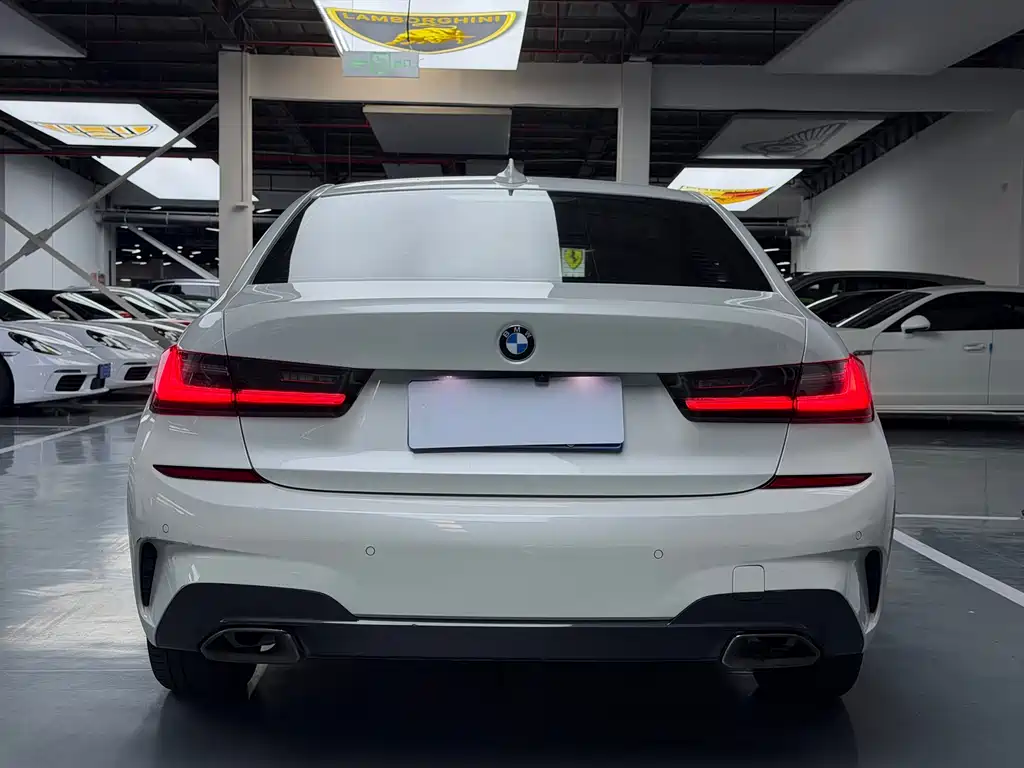 BMW 3 Series 2019 — фото 12