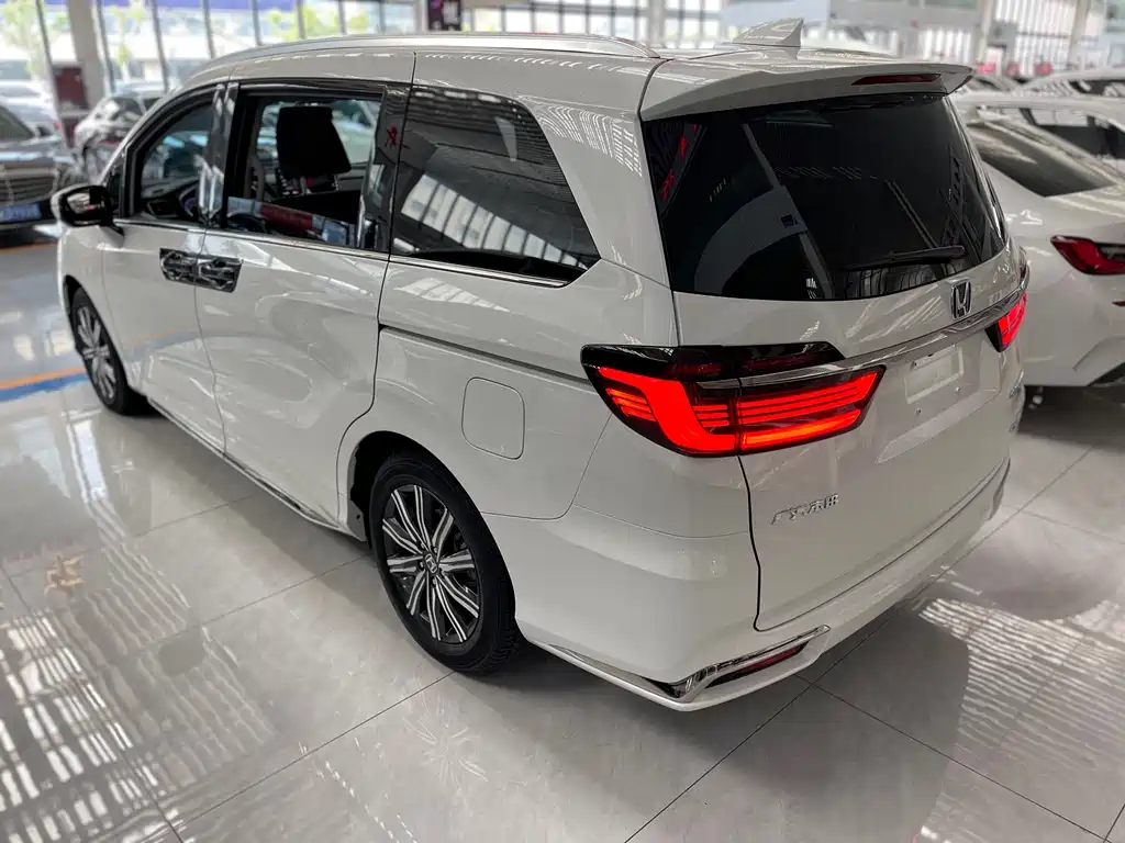 Honda Odyssey 2024 — фото 13