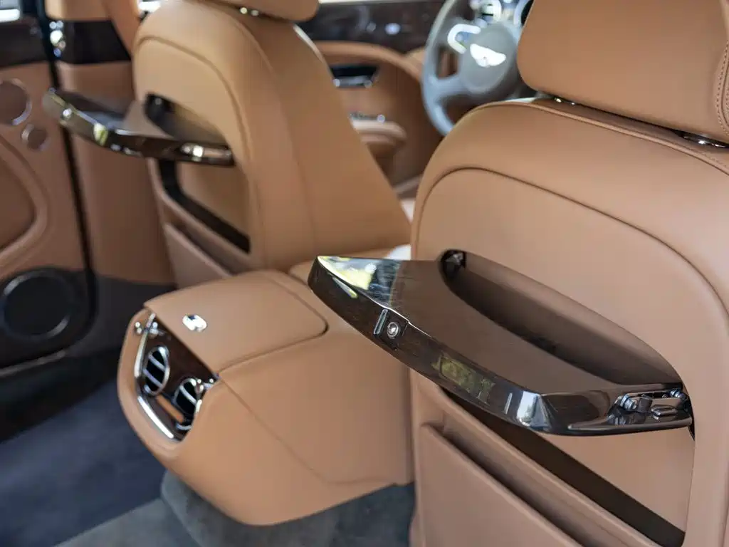 Bentley Mulsanne 2015 — фото 23
