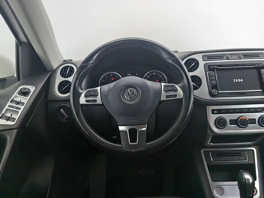 Volkswagen Tiguan 2016 — фото 11