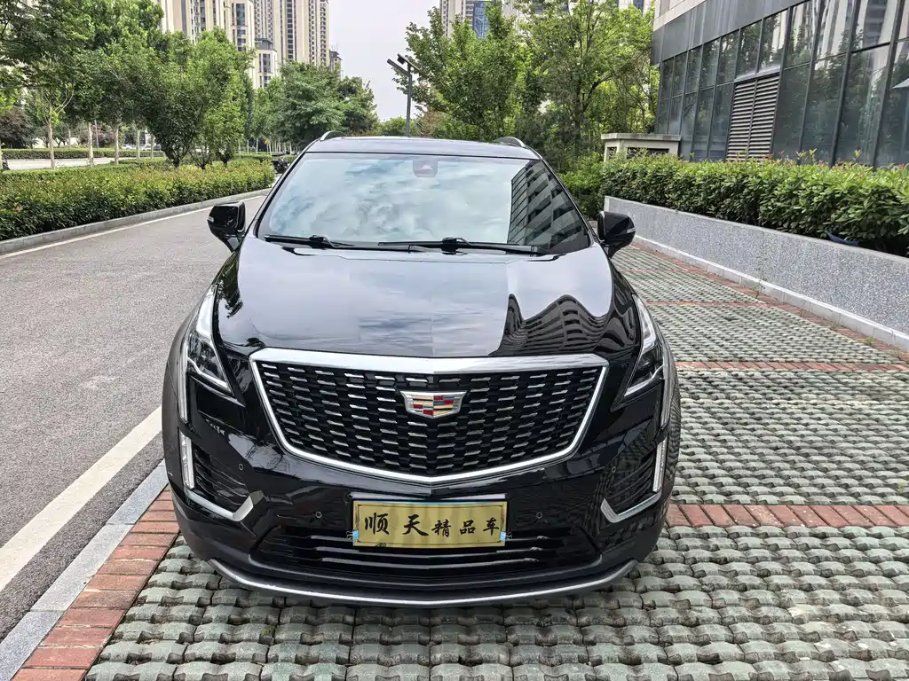Cadillac XT5 2020 — фото 2