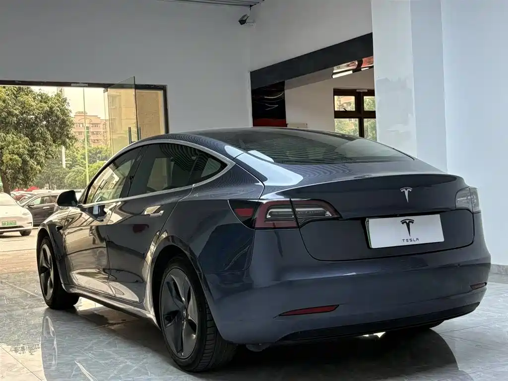 Tesla Model 3 2019 — фото 9
