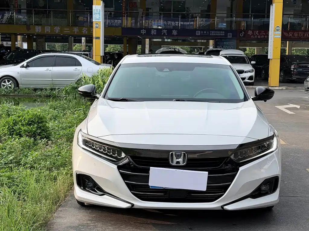 Honda Accord 2022 — фото 2